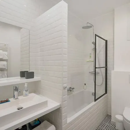 Apartmán Modern And Charming 2bd For 5p In The 15th *